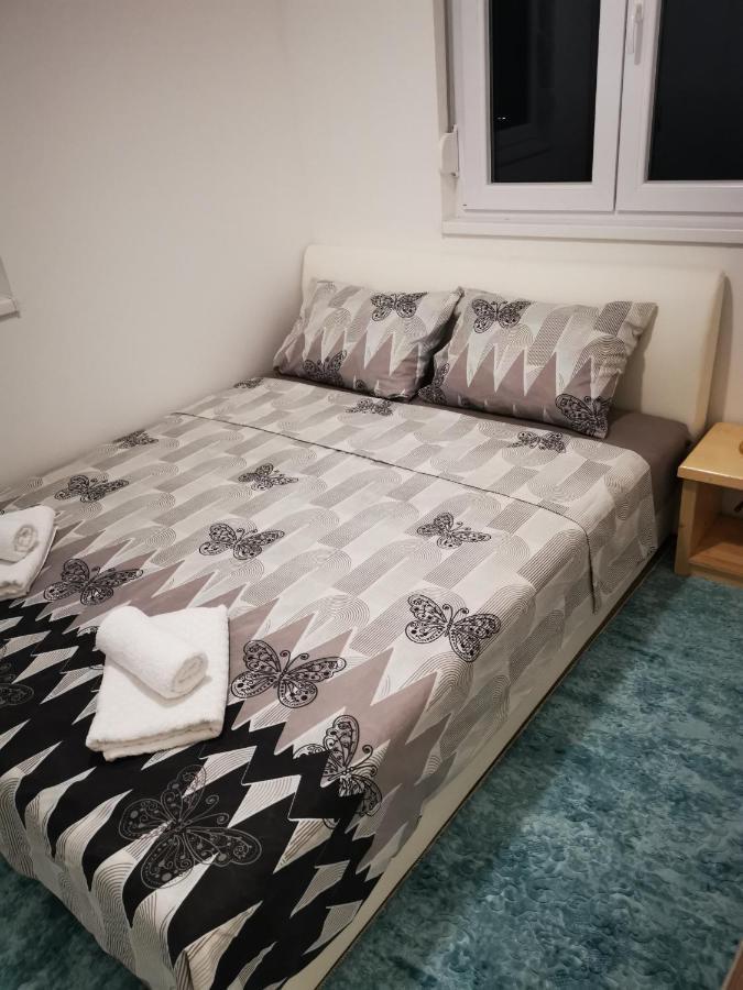 Apartman And Rooms Dream House モスタル エクステリア 写真