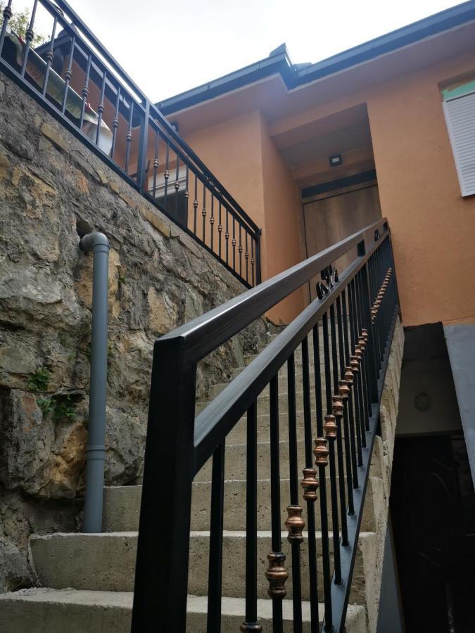 Apartman And Rooms Dream House モスタル エクステリア 写真