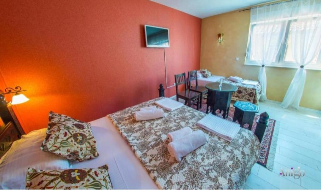 Apartman And Rooms Dream House モスタル エクステリア 写真